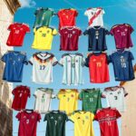 Calcio, ecco le maglie dei Mondiali: le divise più iconiche del torneo
